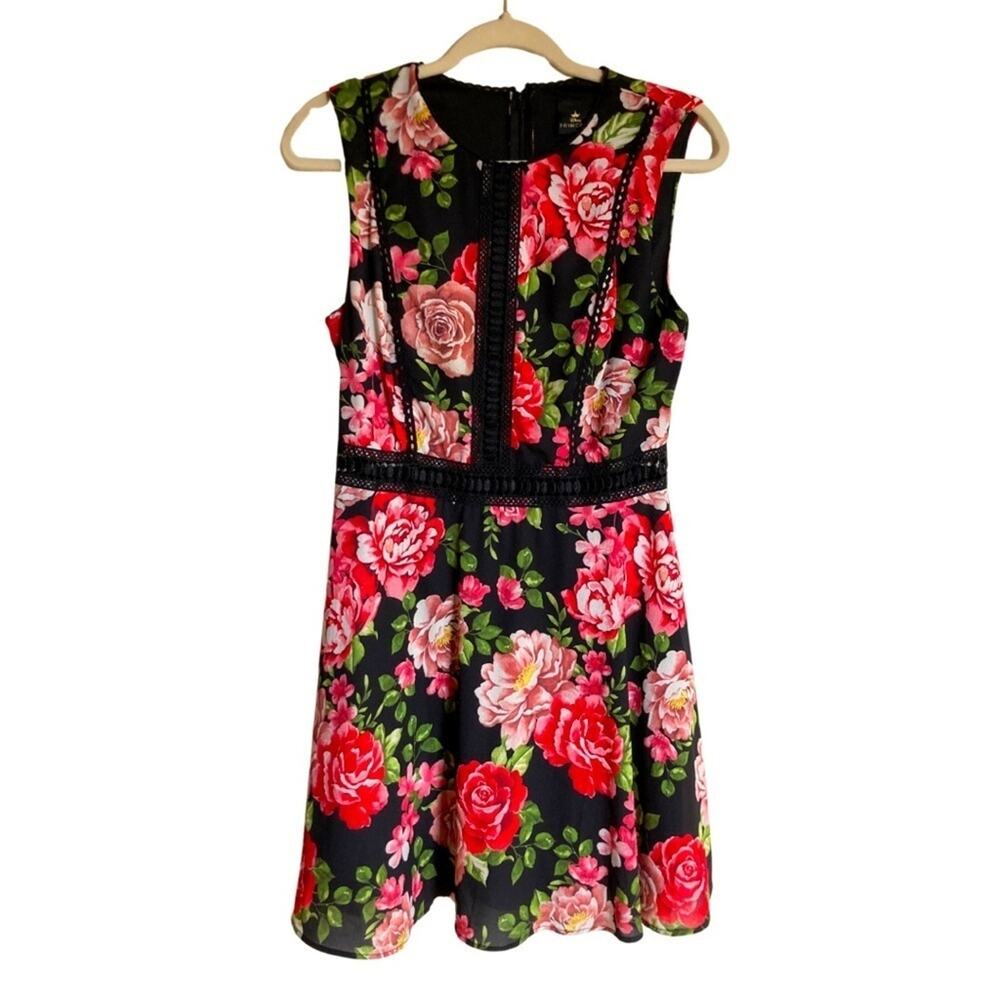 Disney Juniors M Black Pink Floral Crochet Trim Dress Coquette Romantic Feminine